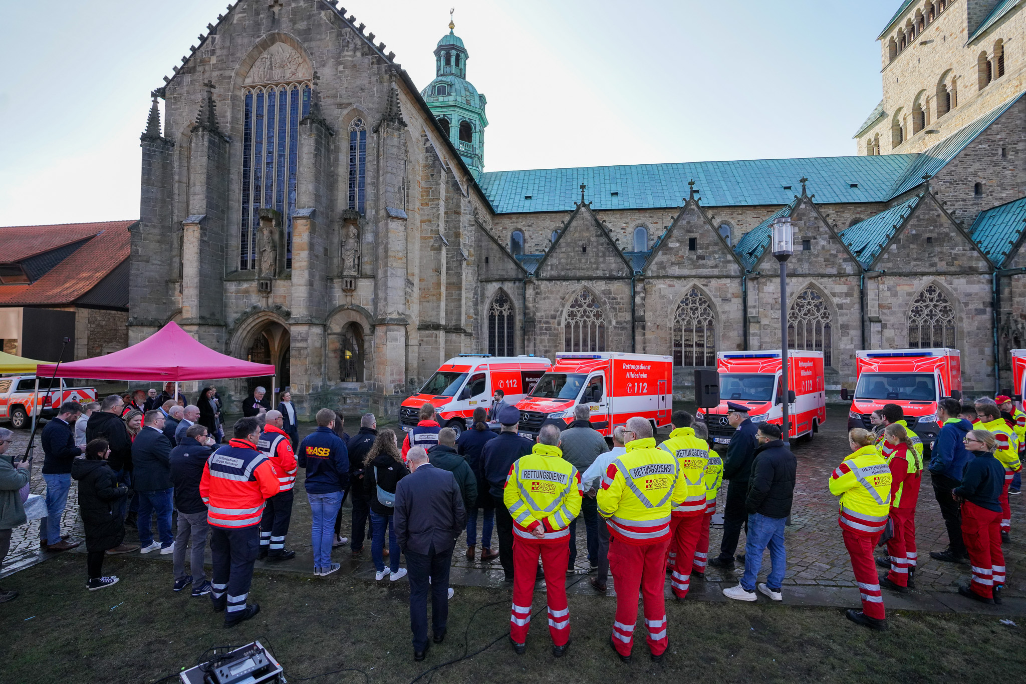 ASB: 13 neue Fahrzeuge stärken Rettungsdienst in Hildesheim und Hannover