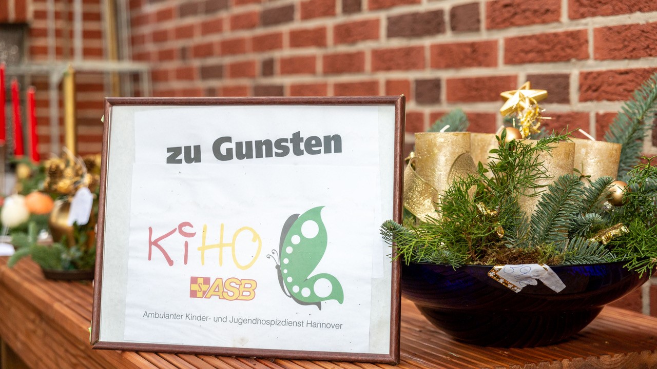 Adventsgestecke für den guten Zweck