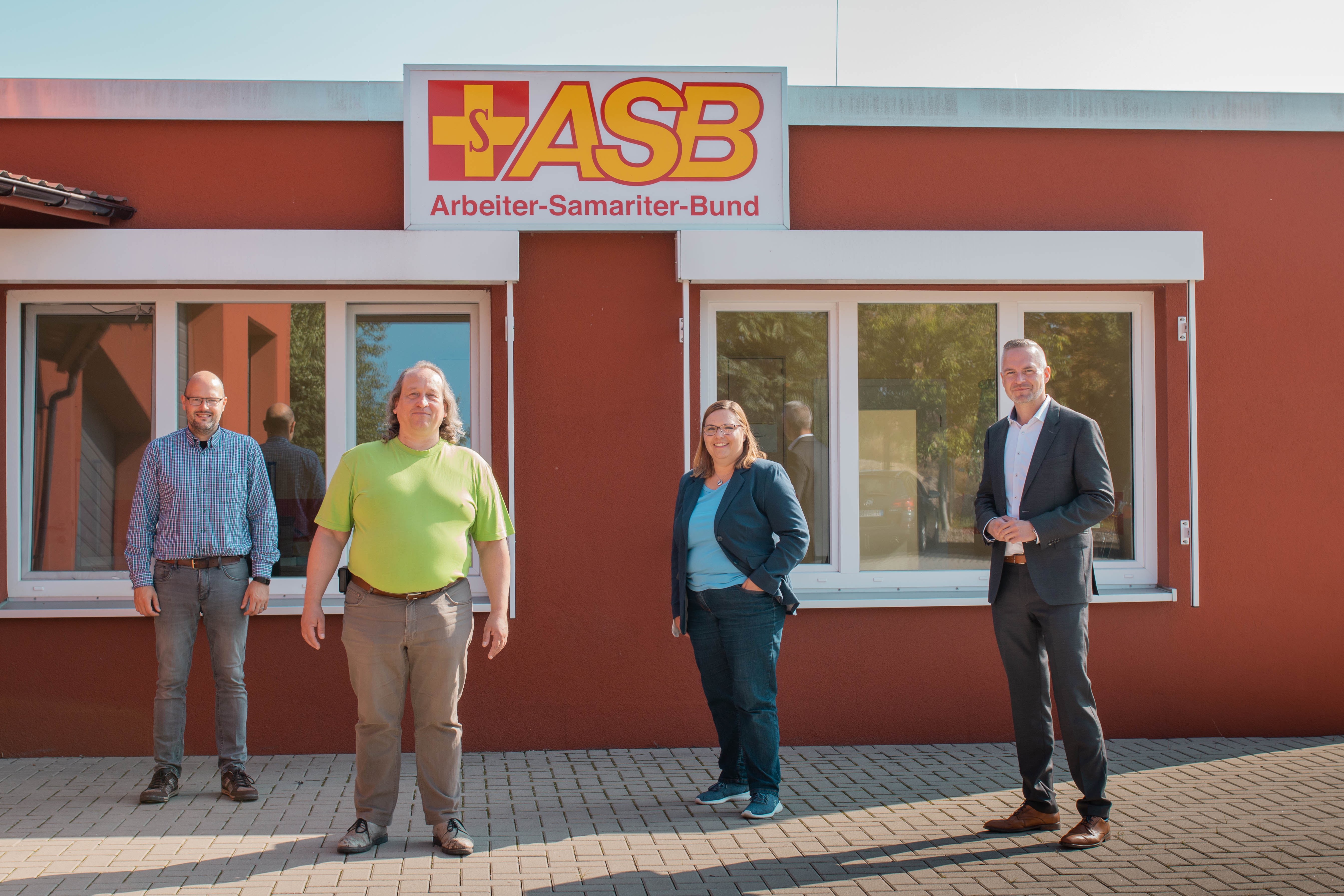 Politik besucht Rettungswache Pattensen.