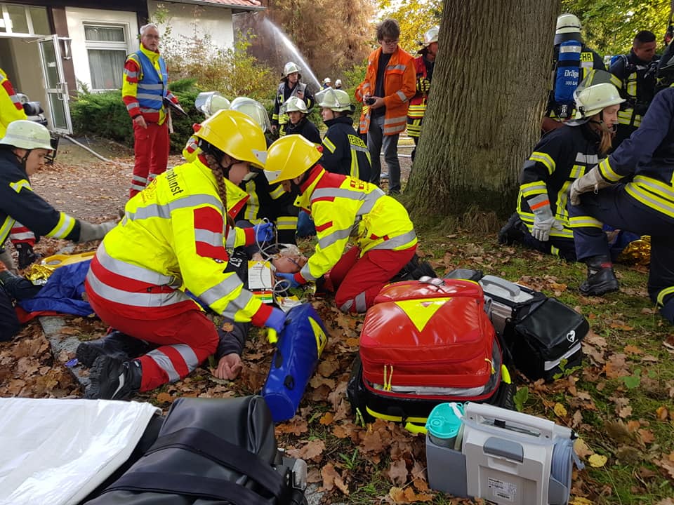 ASB-Notfallsanitäter erproben ihr Wissen bei Großübung mit 100 Teilnehmern 